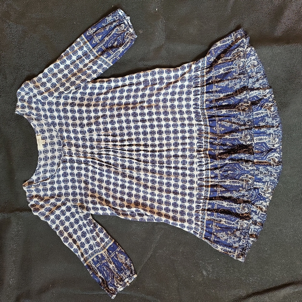 Women's Medium Umgee Top, blue and white
